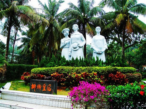 军绿色斜肩包（军绿色双肩包好看吗）